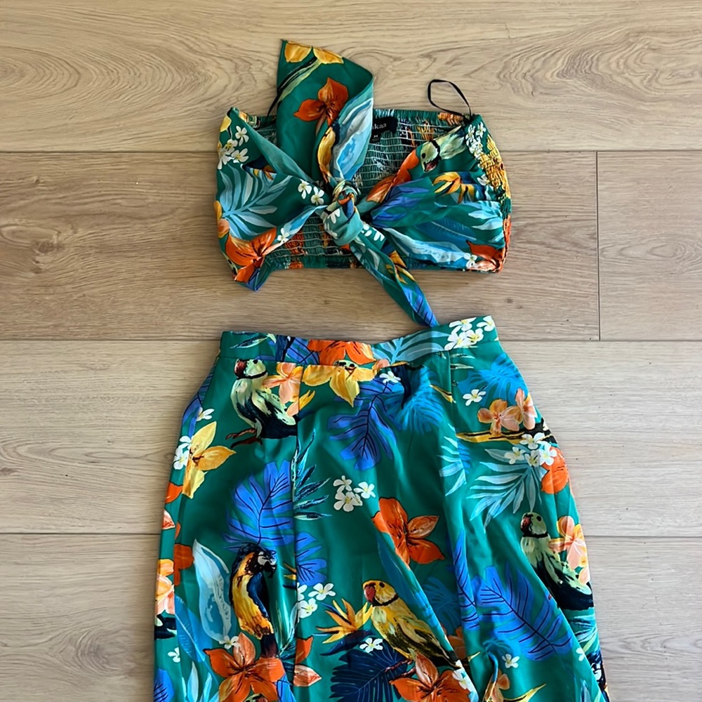 VICI maxi skirt crop set